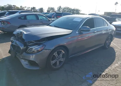 2020 Mercedes-Benz E 350 from USA, damaged, VIN WDDZF8DB5LA752748
